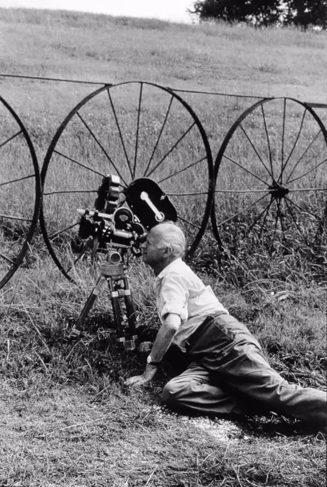布列松摄影作品赏析,布列松经典摄影作品中国