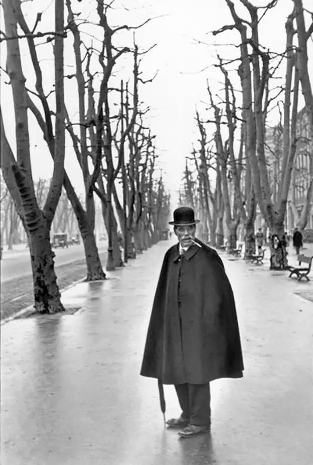 布列松摄影作品赏析,布列松经典摄影作品中国