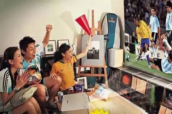 当你的男朋友爱踢球,当你的男朋友打球