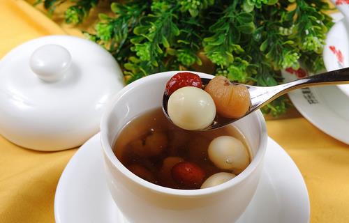 女生红枣桂圆养生,红枣桂圆温补