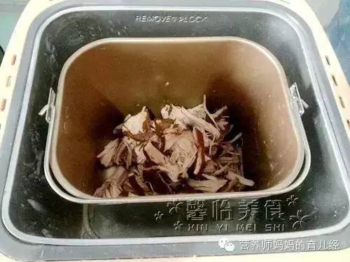 宝宝不爱吃饭辅食花样,宝宝馋了肉松辅食