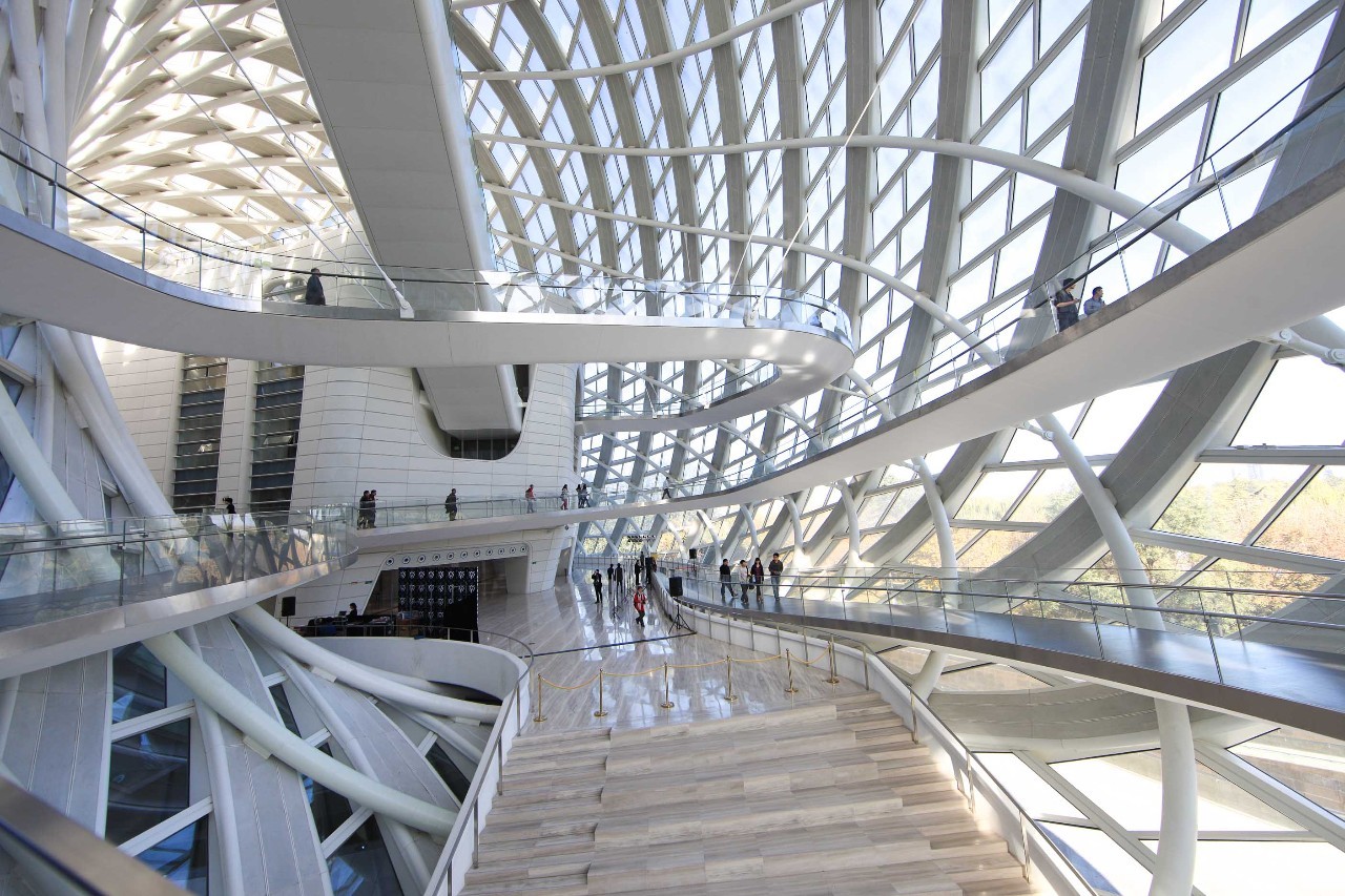 丹凤朝阳：专访凤凰卫视控股有限公司董事局主席刘长乐