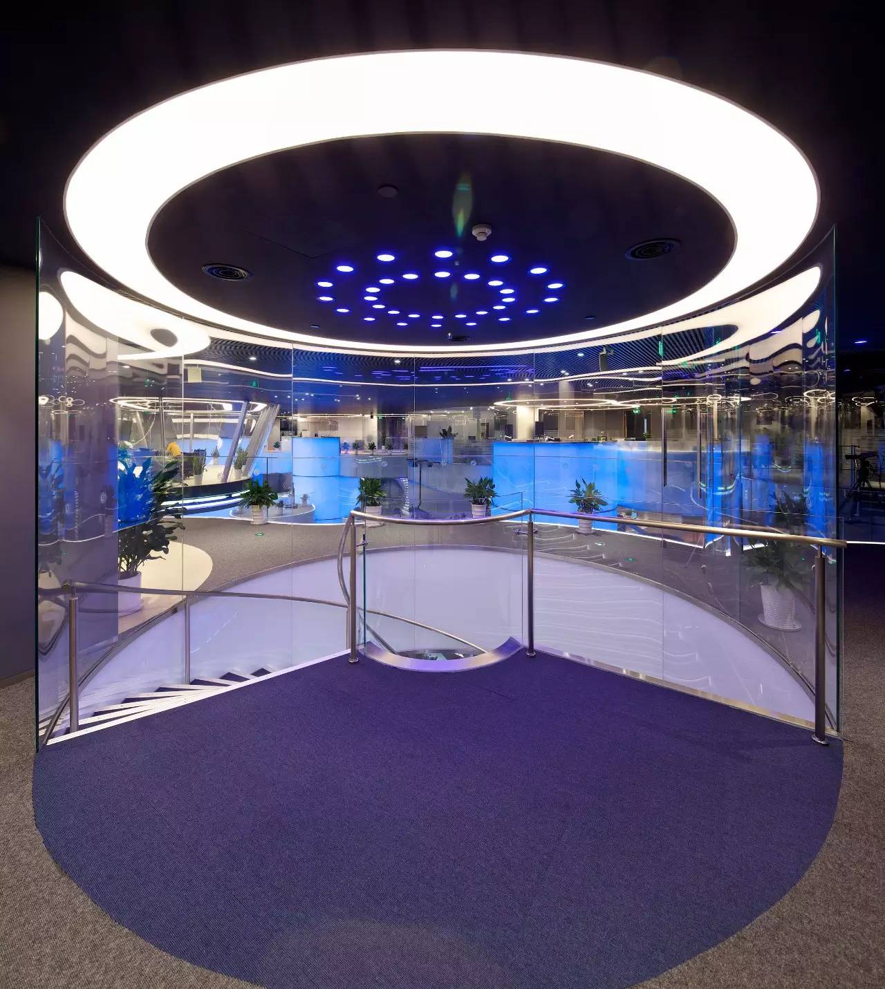 丹凤朝阳：专访凤凰卫视控股有限公司董事局主席刘长乐