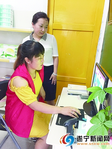 给力！“邮掌柜”进村农产品“触网”