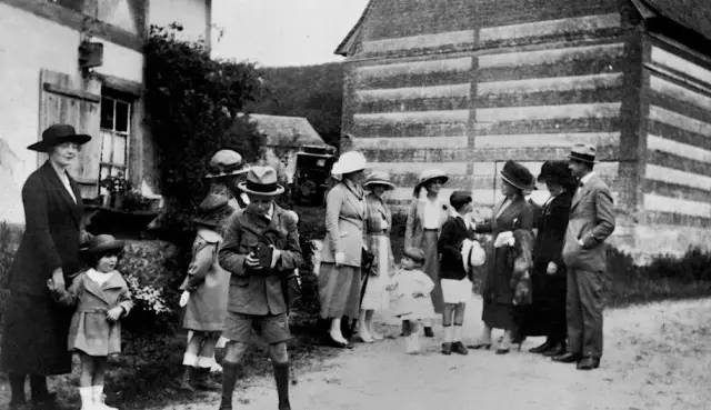 布列松摄影作品赏析,布列松经典摄影作品中国