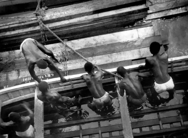 布列松摄影作品赏析,布列松经典摄影作品中国