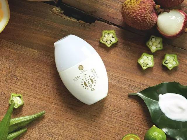 一年四季涂脸的防晒霜推荐 (推荐几款纯物理防晒霜脸部不泛白)