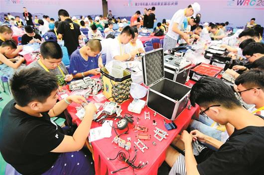 玩机器人打机器人,玩机器人对战机器人