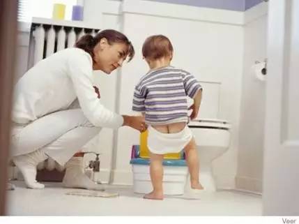 锻炼宝宝脱掉纸尿裤好方法,如何戒掉纸尿裤自主如厕