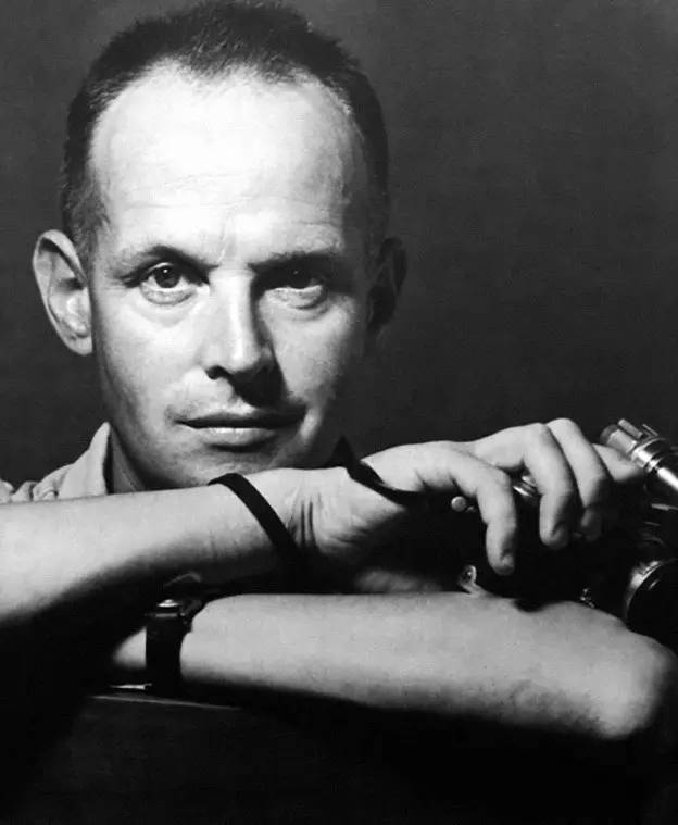 布列松摄影作品赏析,布列松经典摄影作品中国