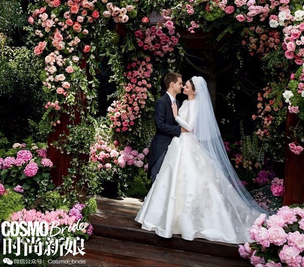 米兰达可儿婚纱教程,米兰达可儿初恋妆容