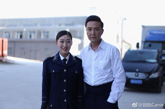 《天津1928》顾航协助“达康书记”，王婉婷饰演神秘高中生