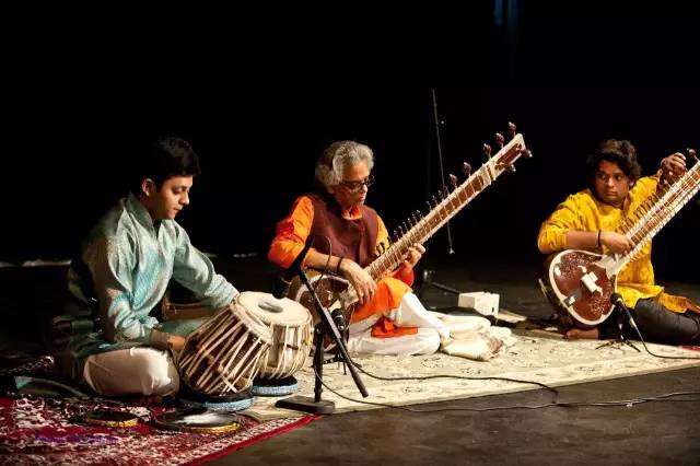 这里有一份神秘歌单，边听边做饭居然能让厨艺暴增！