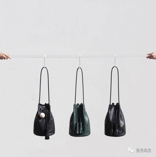 这些包包很是夏天的样子,低调又实用的大牌包包