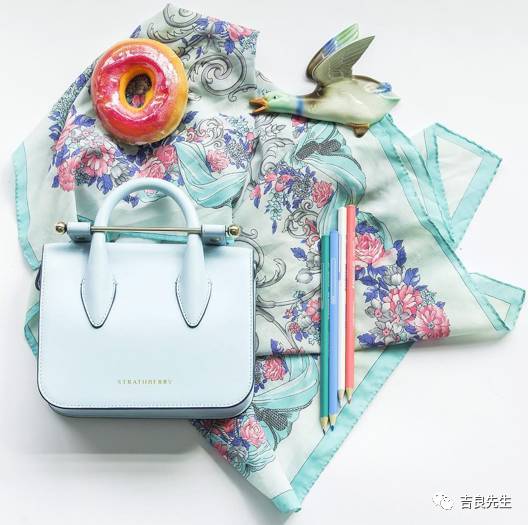 这些包包很是夏天的样子,低调又实用的大牌包包