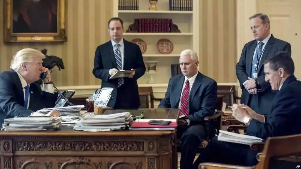 美能源部长被“整蛊”，与“冒牌总理”煲了20分钟电话粥