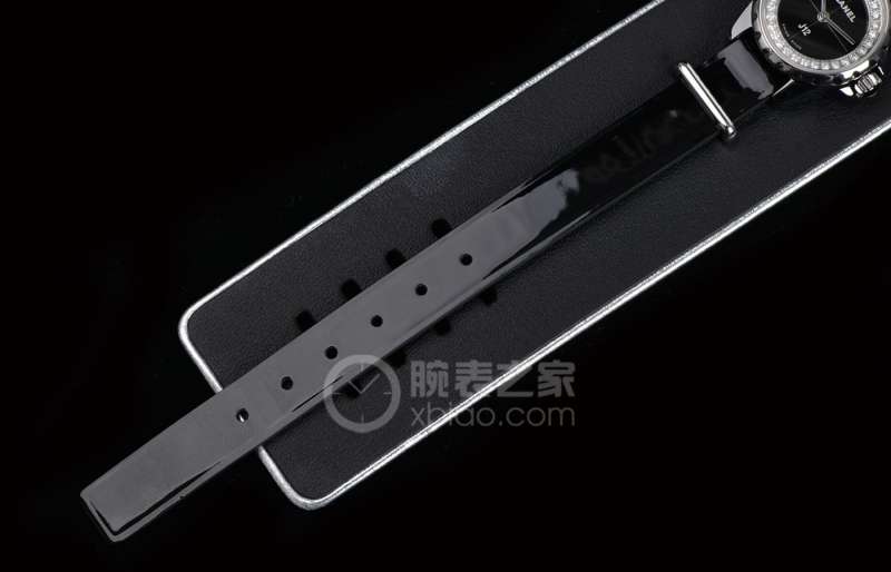 香奈儿j12粉色光芒腕表,香奈儿j12黑陶瓷手表满钻