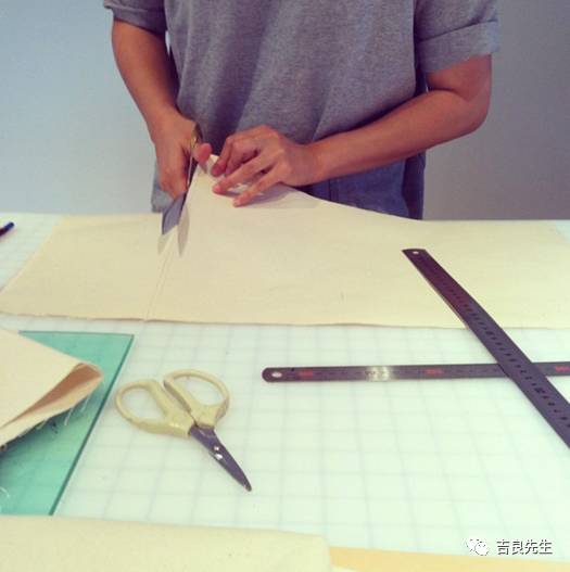 这些包包很是夏天的样子,低调又实用的大牌包包