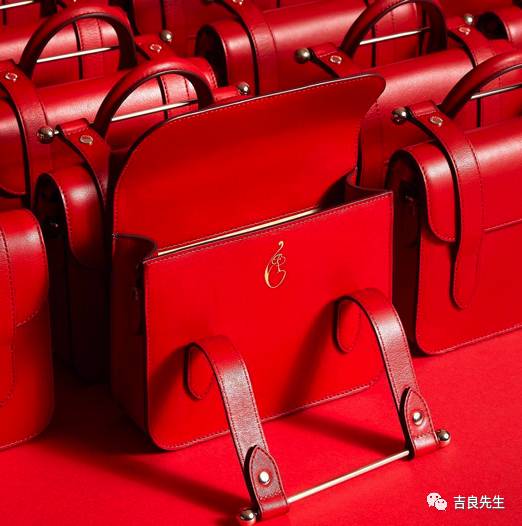 这些包包很是夏天的样子,低调又实用的大牌包包