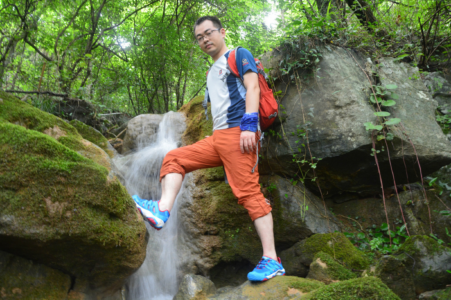 新款户外溯溪涉水鞋,新款溯溪鞋