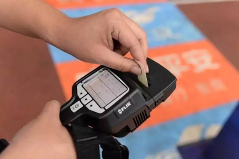 战高温民警,战高温斗酷暑保平安