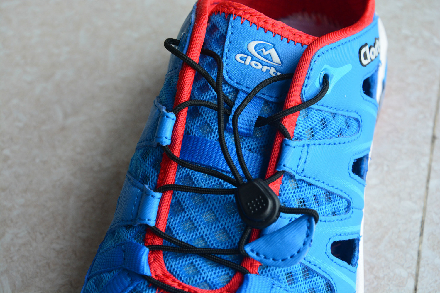 新款户外溯溪涉水鞋,新款溯溪鞋