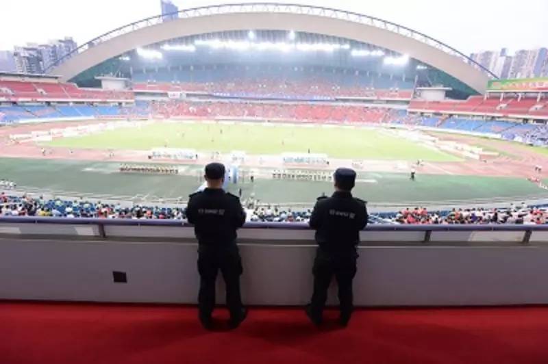 战高温民警,战高温斗酷暑保平安