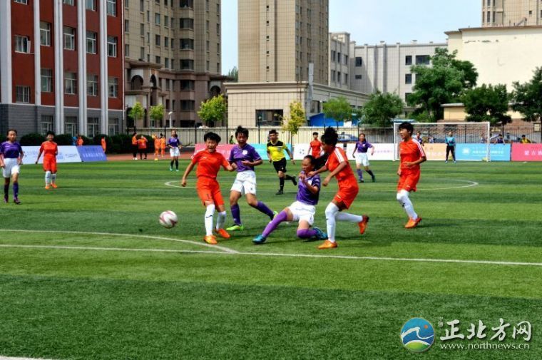 内蒙古“主席杯”校园足球联赛小学组开赛