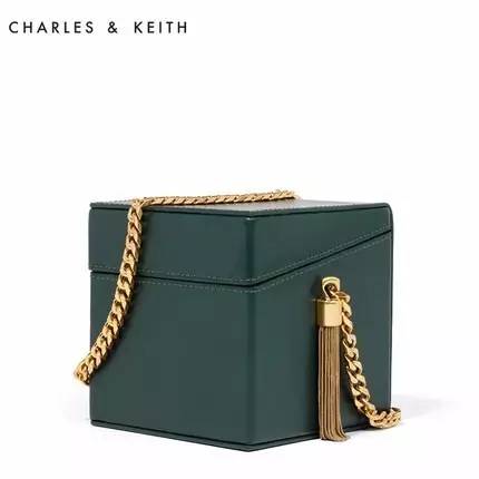 杨幂背过的包包,杨幂最近背过的包包