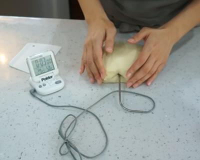 面包卷这样做非常好吃香酥软糯,如何做出松软不开裂的面包卷