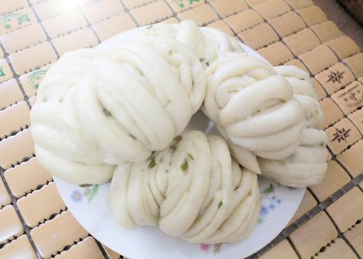 胃不舒服喝点白酒就好,胃难受喝点香油好受些