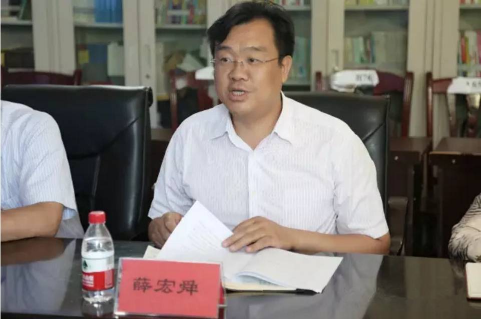 「热点关注」乌尔禾区与昆仑银行股份有限责任公司克拉玛依分行召开项目融资对接座谈会