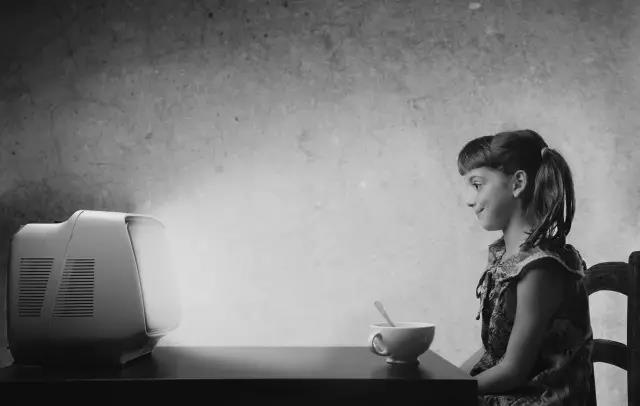 操纵你价值判断的，不仅仅是导演