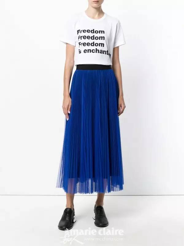 有了大幂幂的基础款女神示范，我把海量白底印花美T穿了个遍