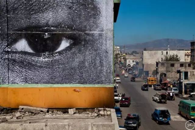 在墙壁上乱涂乱画的现象,为什么有些人喜欢在纸上乱涂乱画