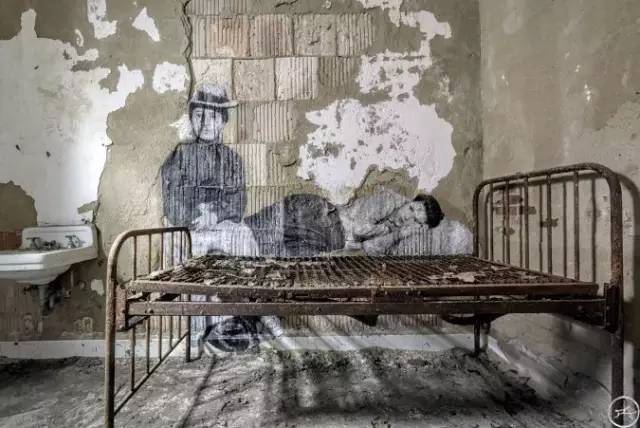 在墙壁上乱涂乱画的现象,为什么有些人喜欢在纸上乱涂乱画