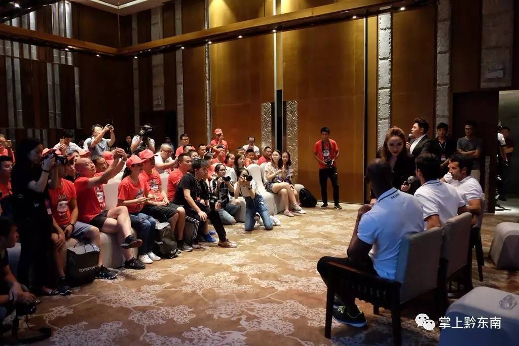 菲戈来凯里踢足球,世界足球先生路易斯菲戈