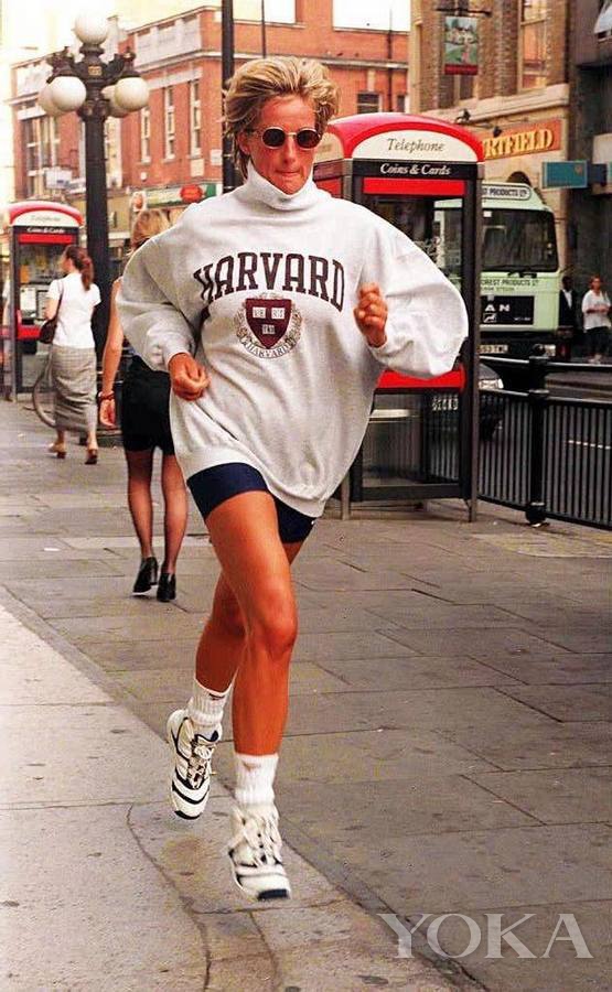 王室风云戴妃,王室风云燕尾服