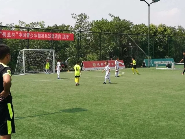 这群娃娃真厉害！达州校园足球队获得2017成都中国青少年精英足球邀请赛亚军