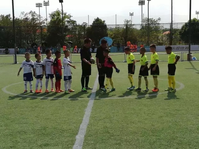 这群娃娃真厉害！达州校园足球队获得2017成都中国青少年精英足球邀请赛亚军