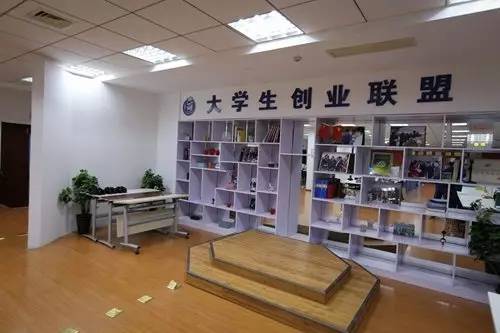 玩转“创立方”｜揭秘哈工程高大上的创客工厂