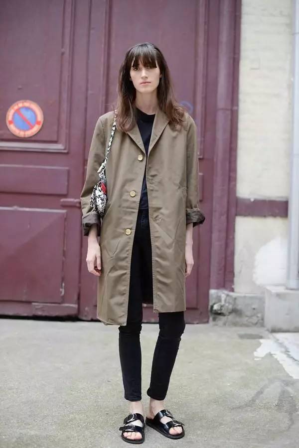 百搭拖鞋选哪一款便宜又好穿,好看又好穿还百搭还不发臭的拖鞋