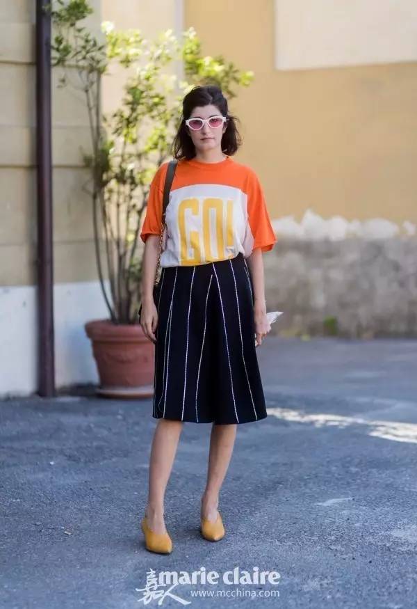 黑白条纹搭配墨绿色,黑白条纹搭配主题