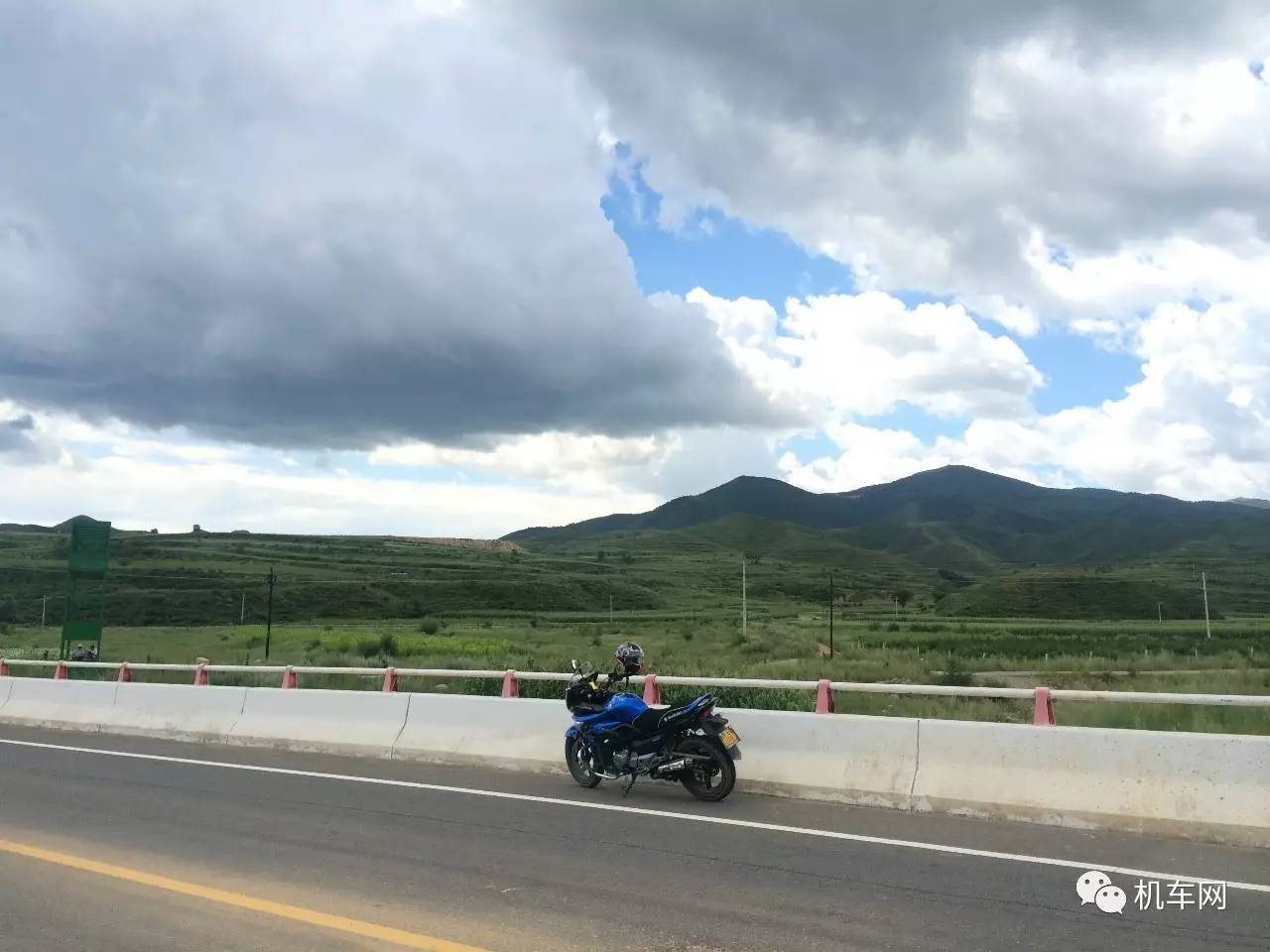 上班骑车好浪费，他请假骑着神车跑了趟天路