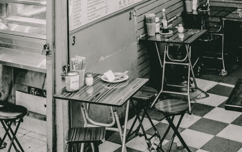 PANTONE改走时尚文青怎么了？原来他和他们都合作过