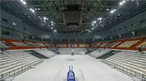 新静安体育中心空中球场,新静安体育中心体育馆