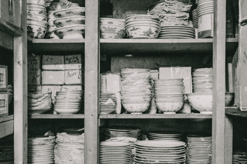 PANTONE改走时尚文青怎么了？原来他和他们都合作过