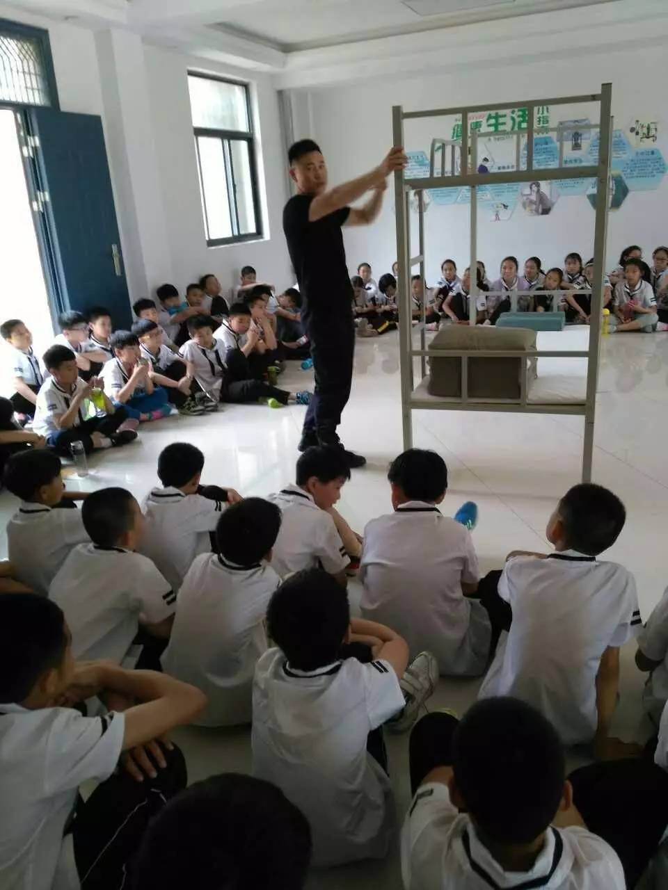 快乐童年放飞梦想诗歌,快乐校园梦想起航