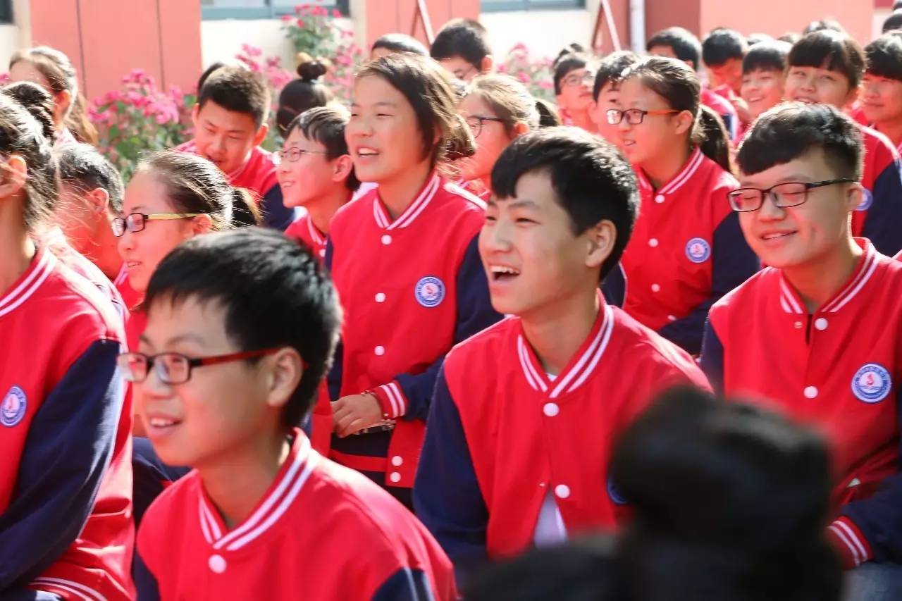 快乐童年放飞梦想诗歌,快乐校园梦想起航