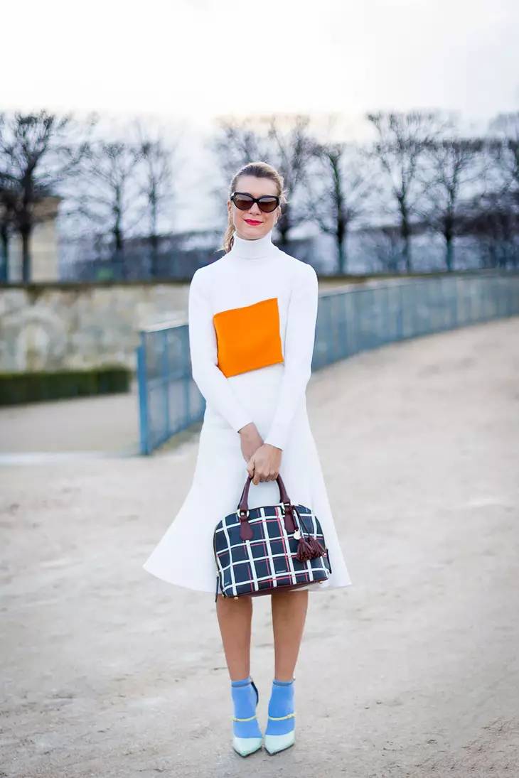 最近超火的网红袜子男,今年超流行的袜子男